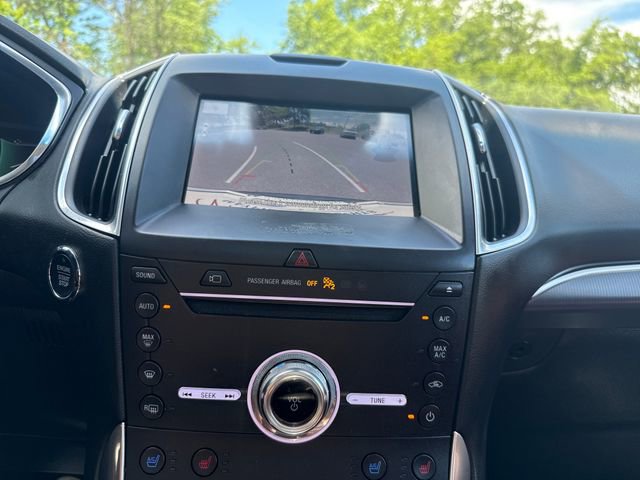 Used 2019 Ford Edge Titanium w/ Equipment Group 301A AWD/4WD image 24