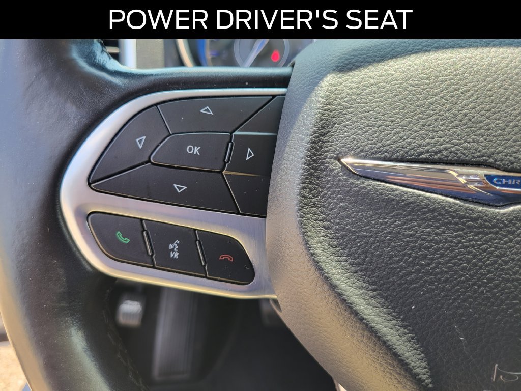 Used 2021 Chrysler 300 Touring RWD image 22