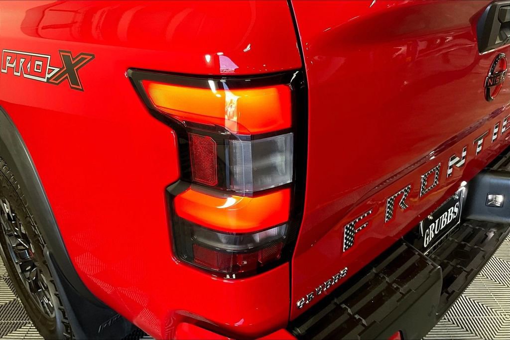 Used 2024 Nissan Frontier Pro-X w/ Pro Convenience Package image 41