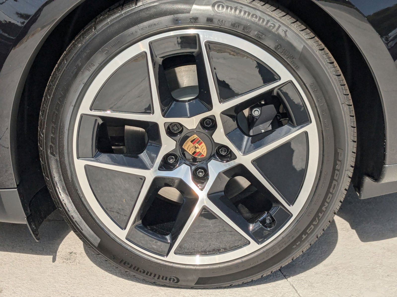 New 2025 Porsche Taycan AWD/4WD image 29