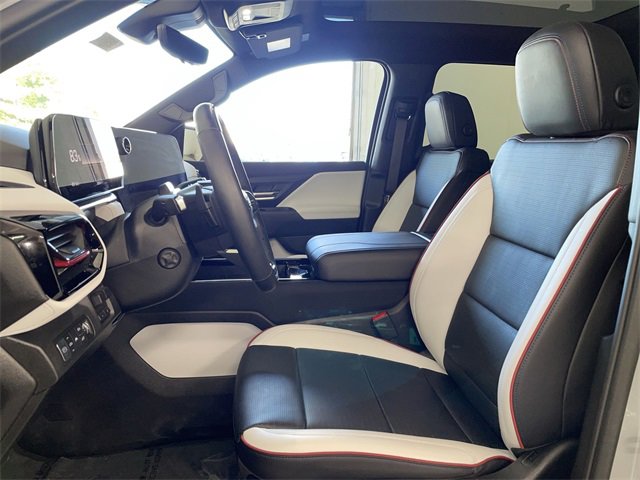 New 2025 Chevrolet Silverado EV RST image 22