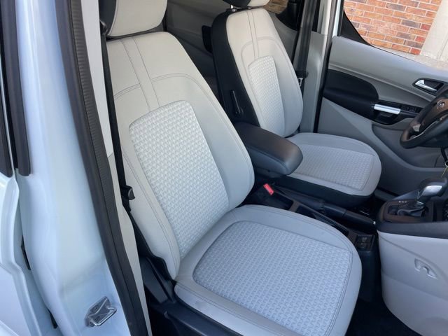 Used 2023 Ford Transit Connect XLT image 49