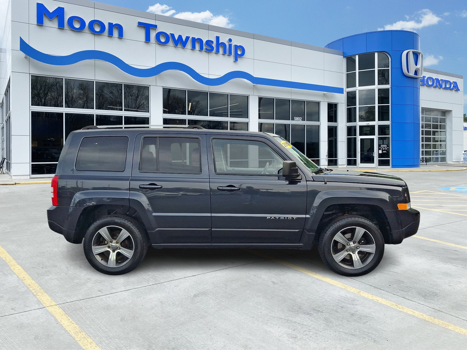Used 2016 Jeep Patriot High Altitude AWD/4WD image 7