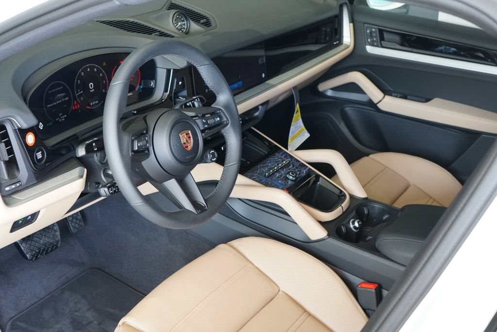 New 2026 Porsche Cayenne Coupe AWD/4WD image 4
