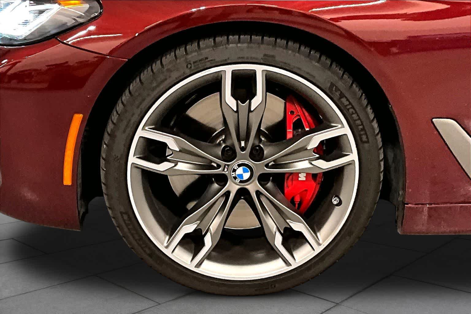 Used 2022 BMW M550i xDrive w/ Dynamic Handling Package AWD/4WD image 10