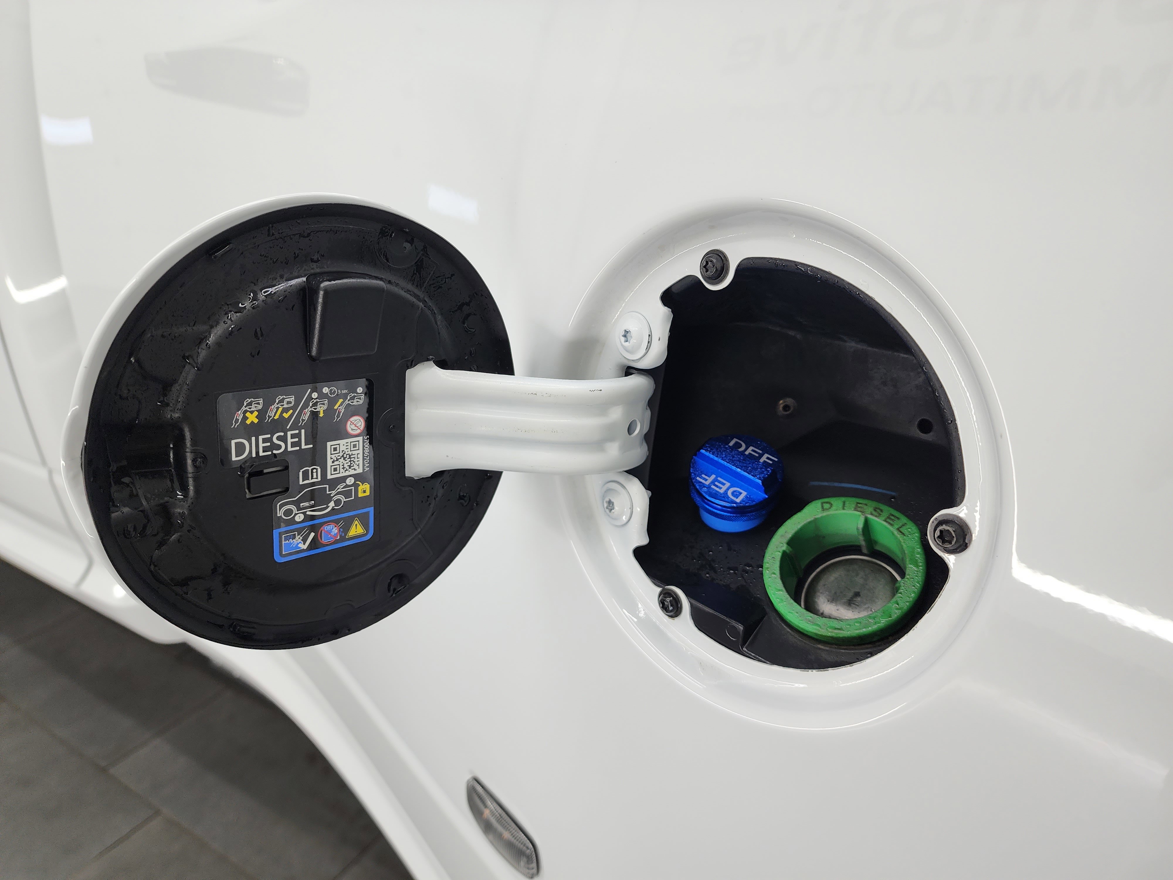 Used 2021 RAM 3500 Laramie w/ Night Edition image 33