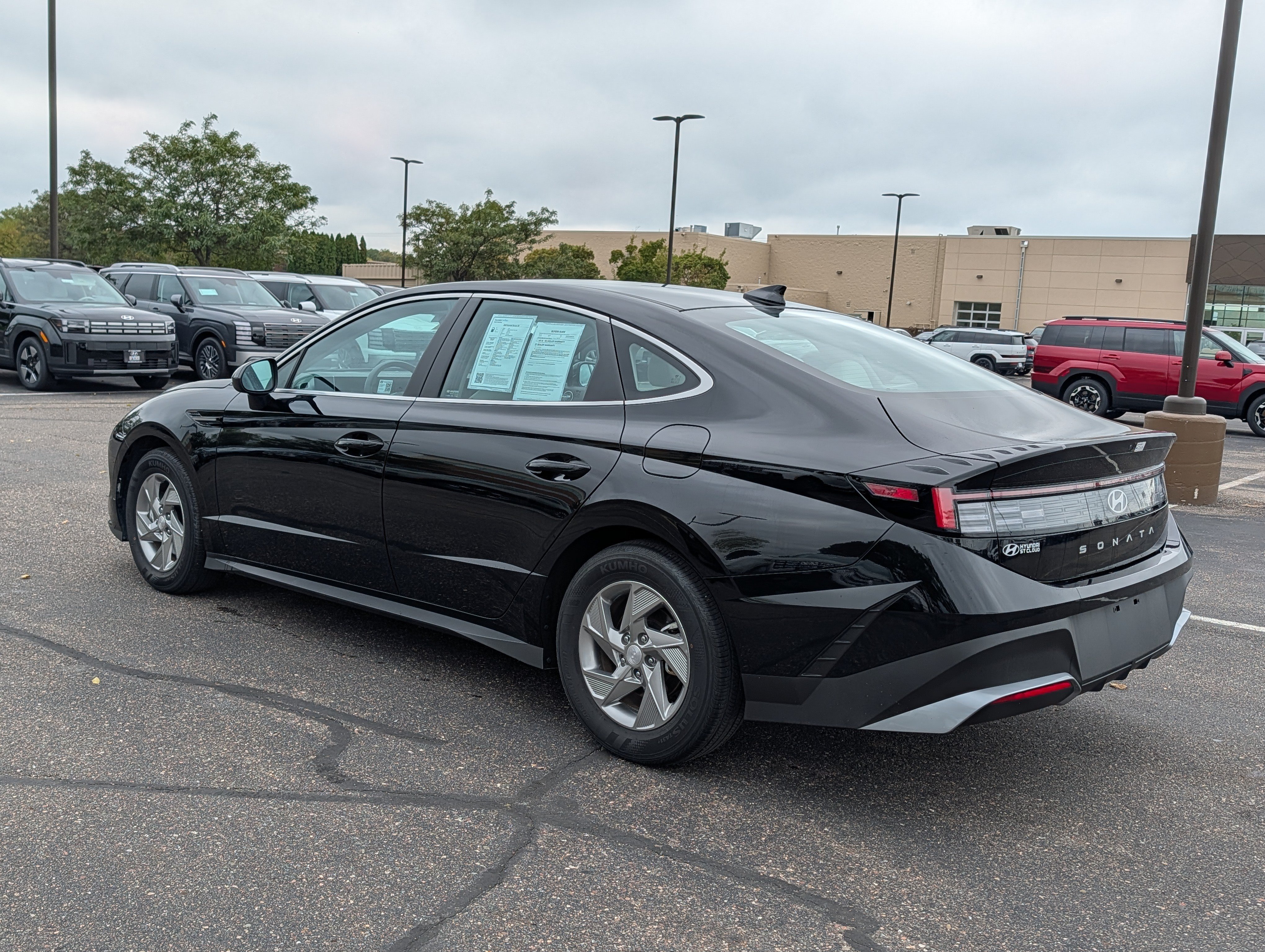 Used 2025 Hyundai Sonata SE FWD image 3