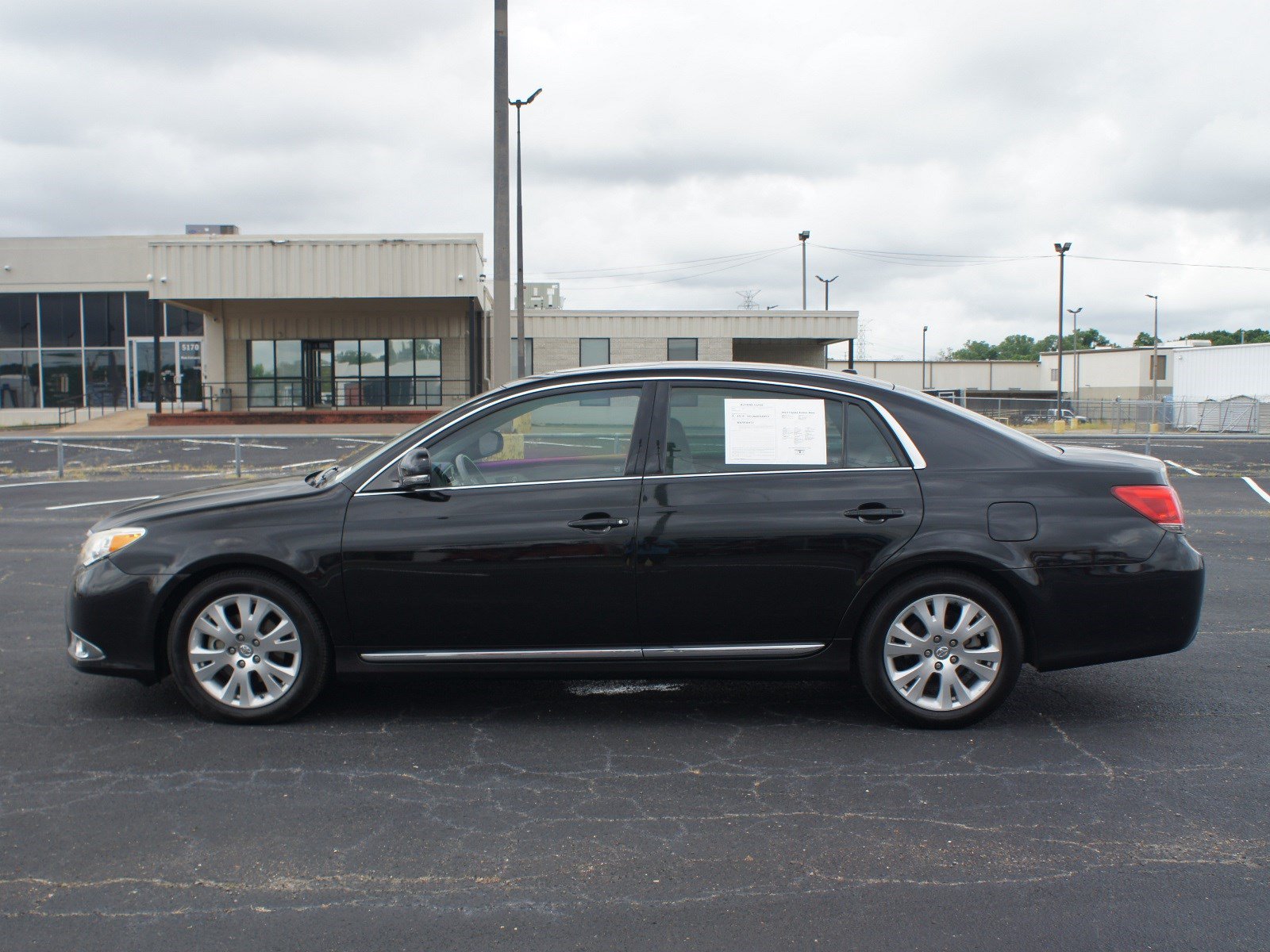 Used 2012 Toyota Avalon FWD image 9