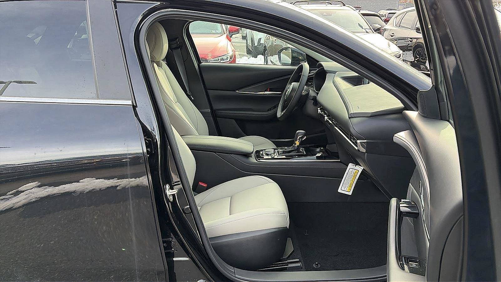 Used 2025 MAZDA CX-30 AWD 2.5 S w/ Preferred Package image 9