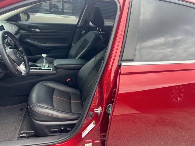 Used 2021 Nissan Altima 2.5 SR w/ SR Premium Package FWD image 6