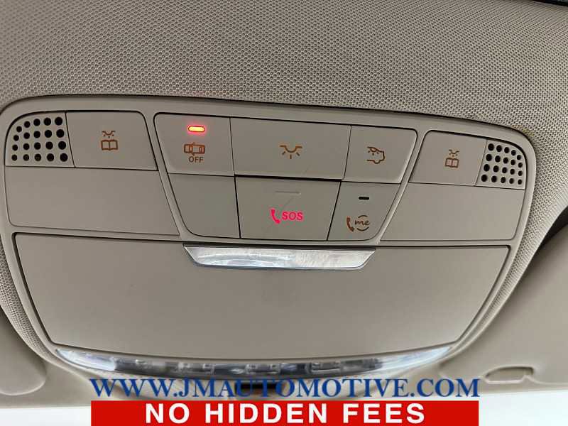 Used 2019 Mercedes-Benz C 300 4MATIC Sedan image 35