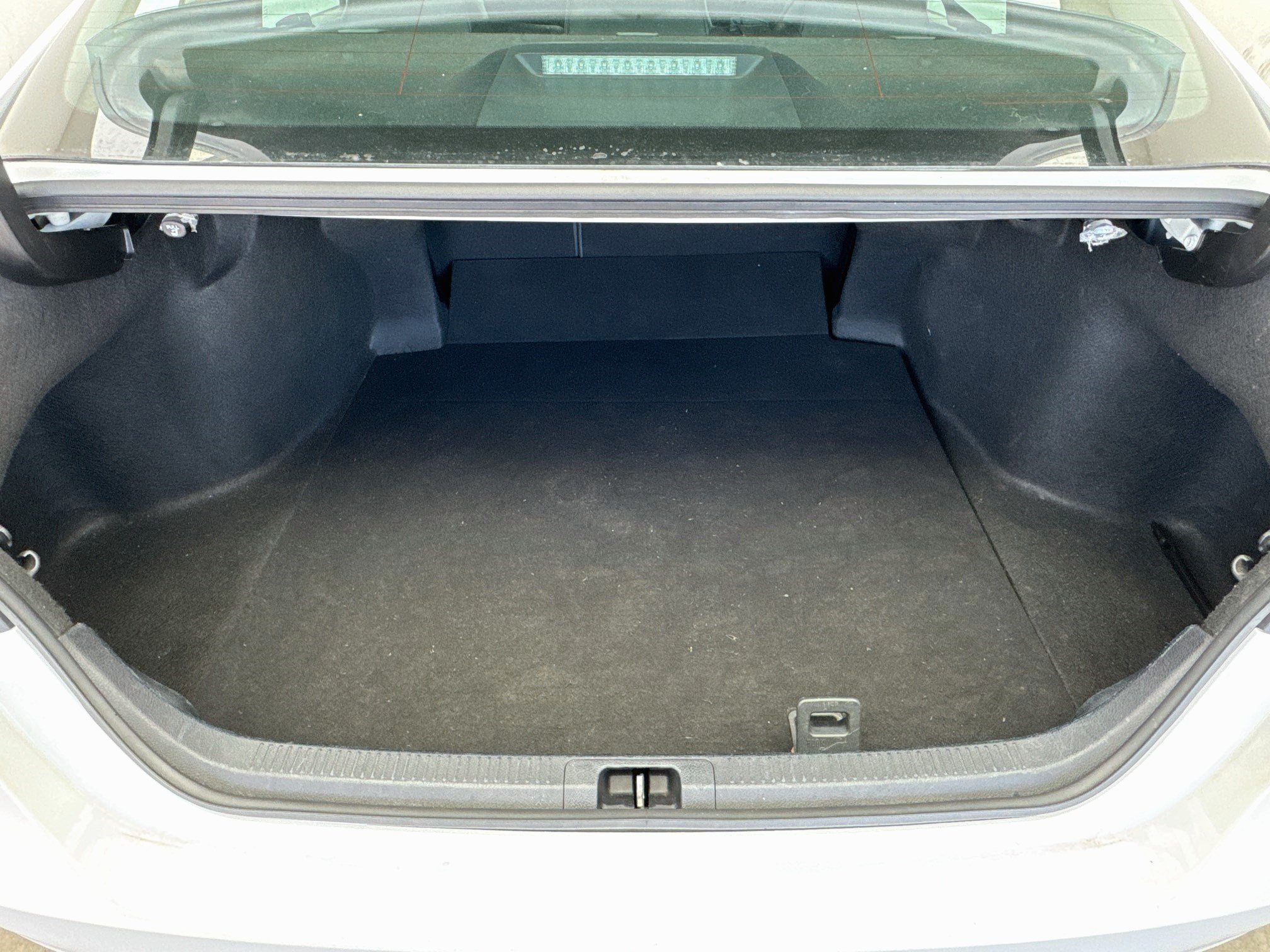 Used 2021 Toyota Camry SE FWD image 16