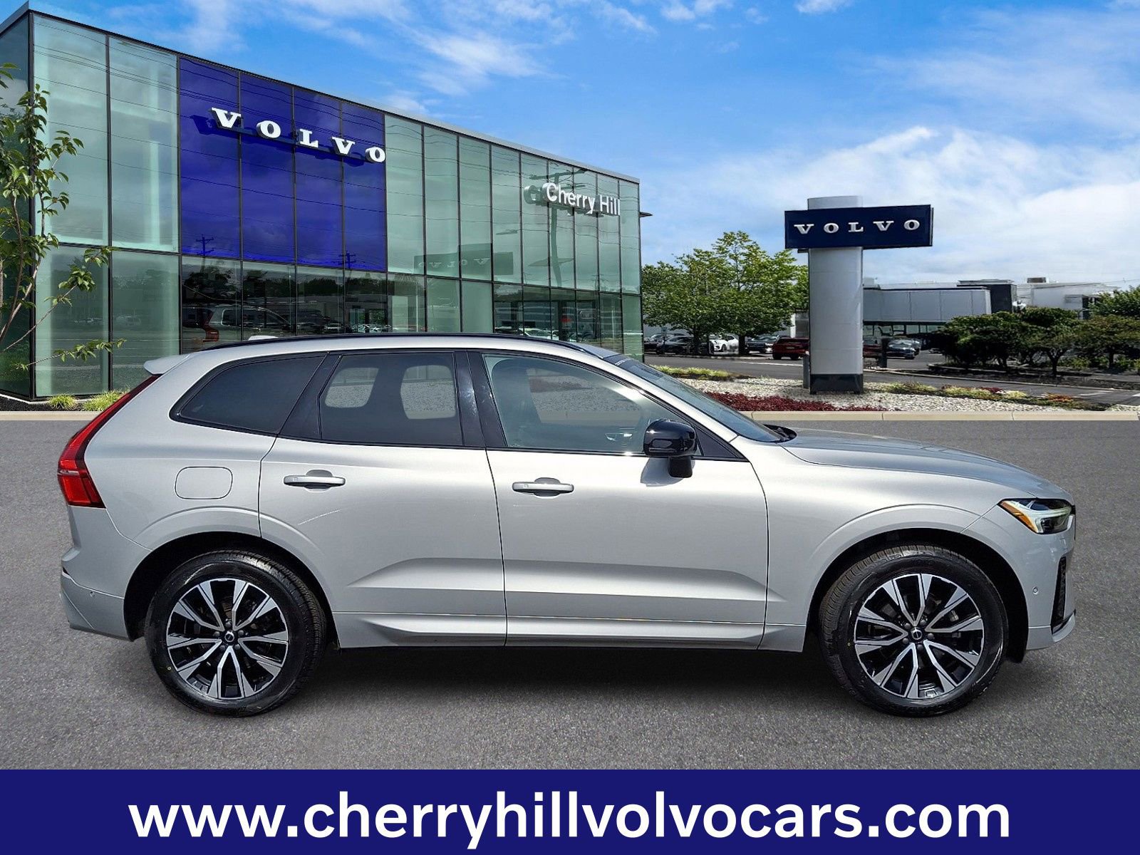 Certified 2023 Volvo XC60 B5 Plus w/ Protection Package Premier image 8