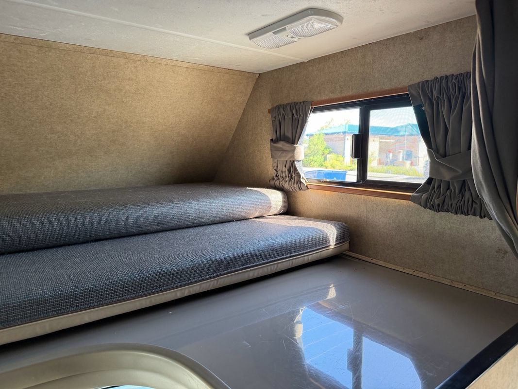 Used 2015 Ford E-350 and Econoline 350 Super Duty RWD image 16