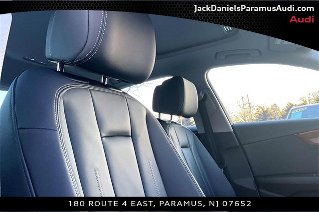 Used 2023 Audi A4 2.0T Premium w/ Convenience Package image 7