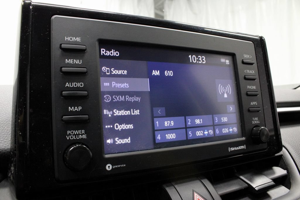 Used 2022 Toyota RAV4 XLE AWD/4WD image 3