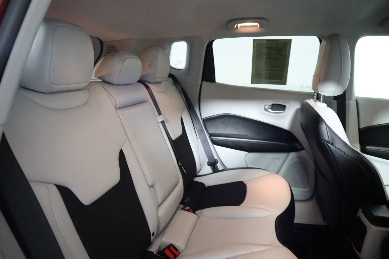 Used 2021 Jeep Compass Latitude w/ Driver Assistance Group image 58