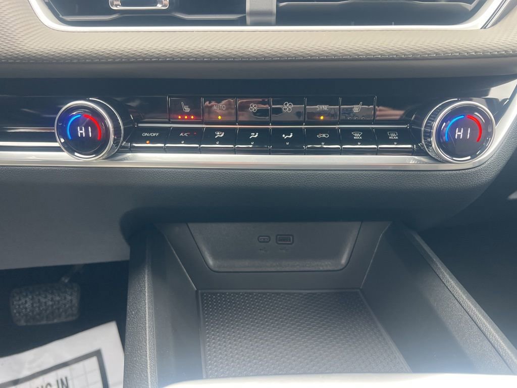 New 2026 Chevrolet Equinox LT w/ Convenience Package II image 19