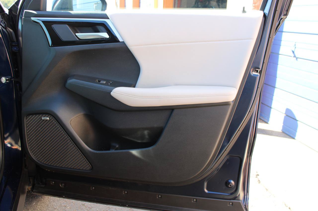 Used 2025 Mitsubishi Outlander SE FWD image 47