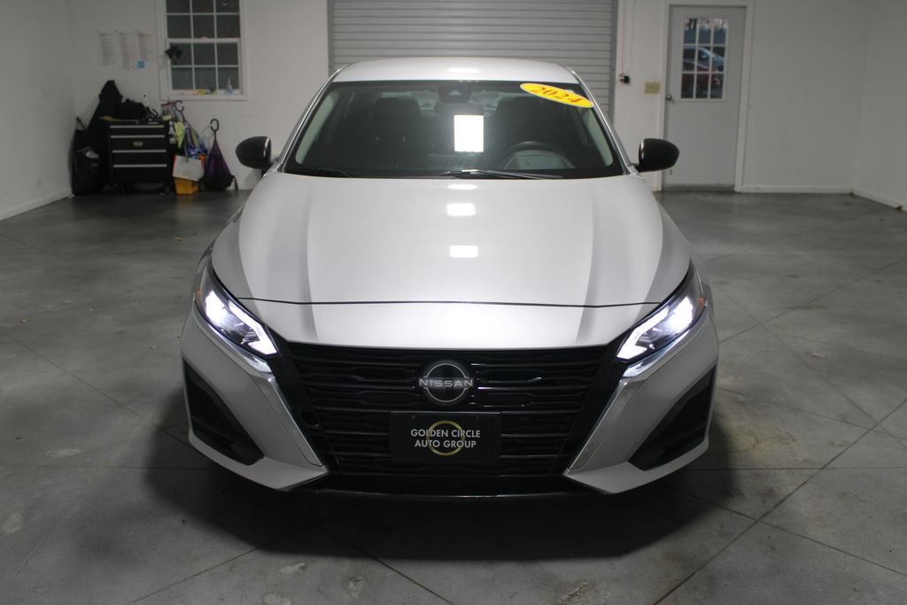Used 2024 Nissan Altima 2.5 SV image 46