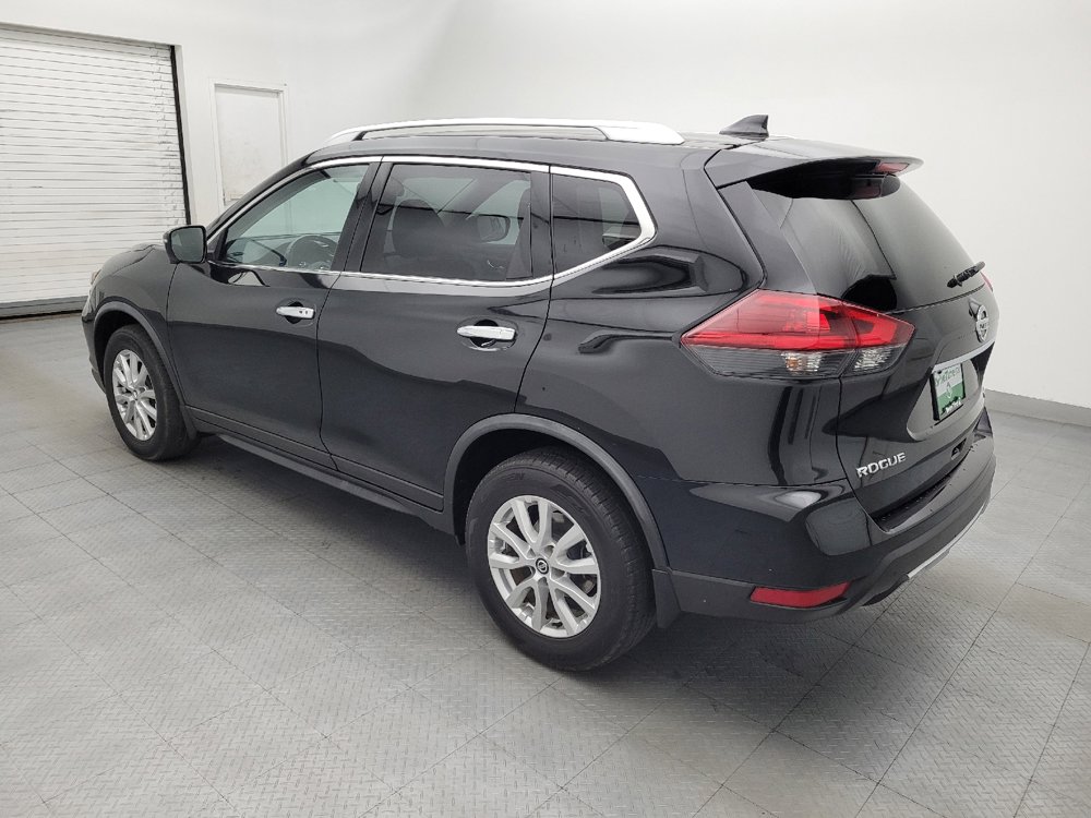 Used 2018 Nissan Rogue SV w/ Sun & Sound Touring Package AWD/4WD image 3