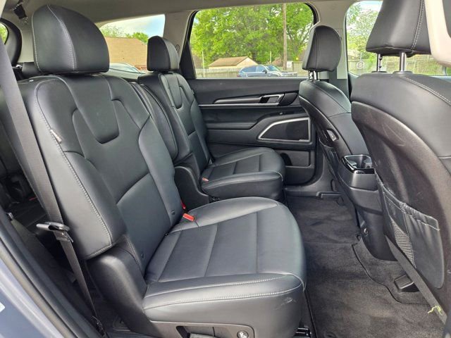 Used 2025 Kia Telluride S image 27