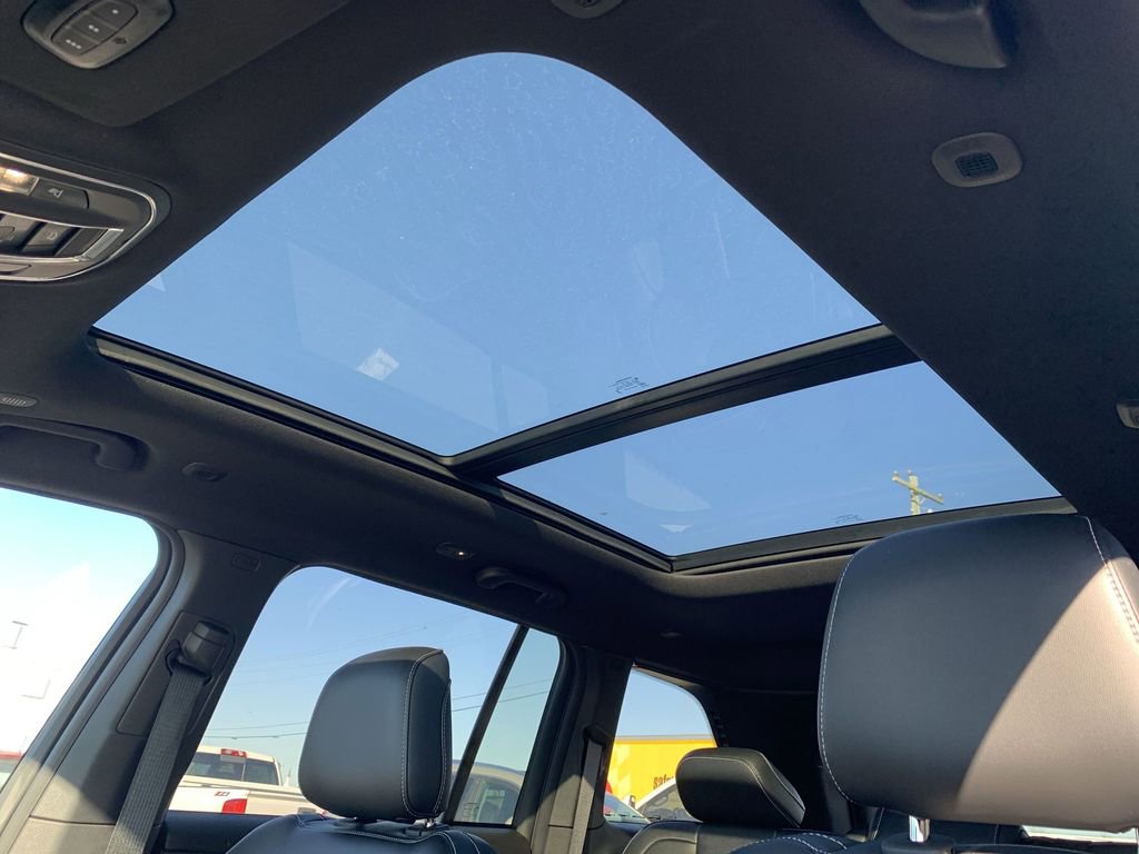 Used 2024 Jeep Grand Cherokee Limited 4xe image 16