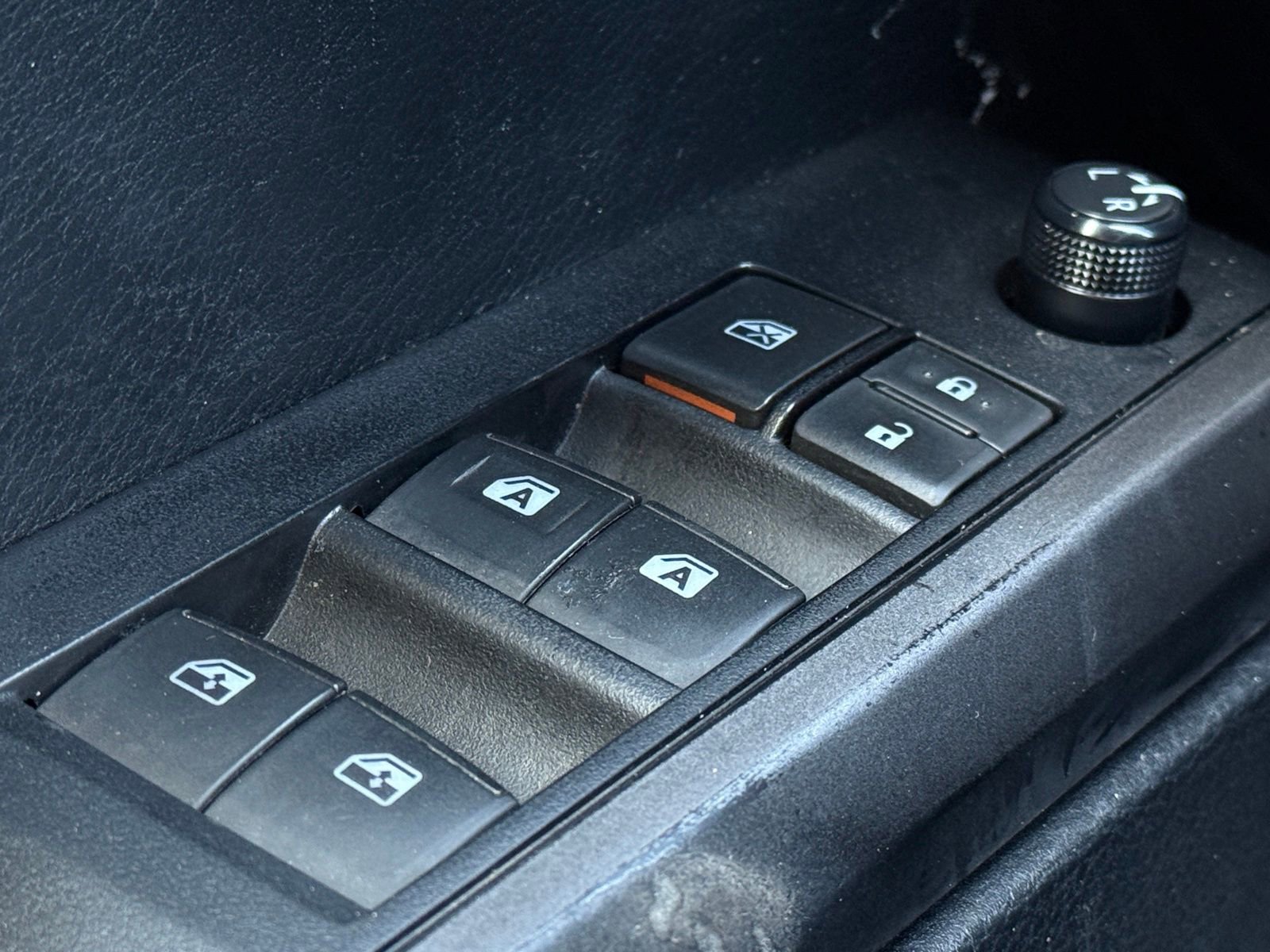 Used 2019 Toyota Tacoma TRD Off-Road w/ Technology Package image 30