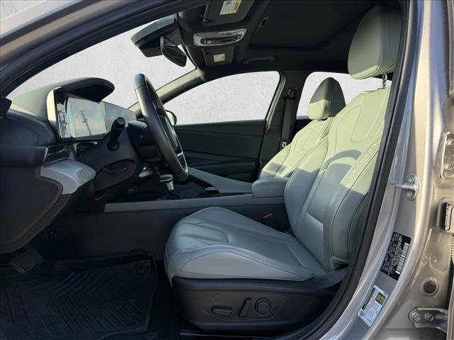 Certified 2025 Hyundai Elantra Limited image 10