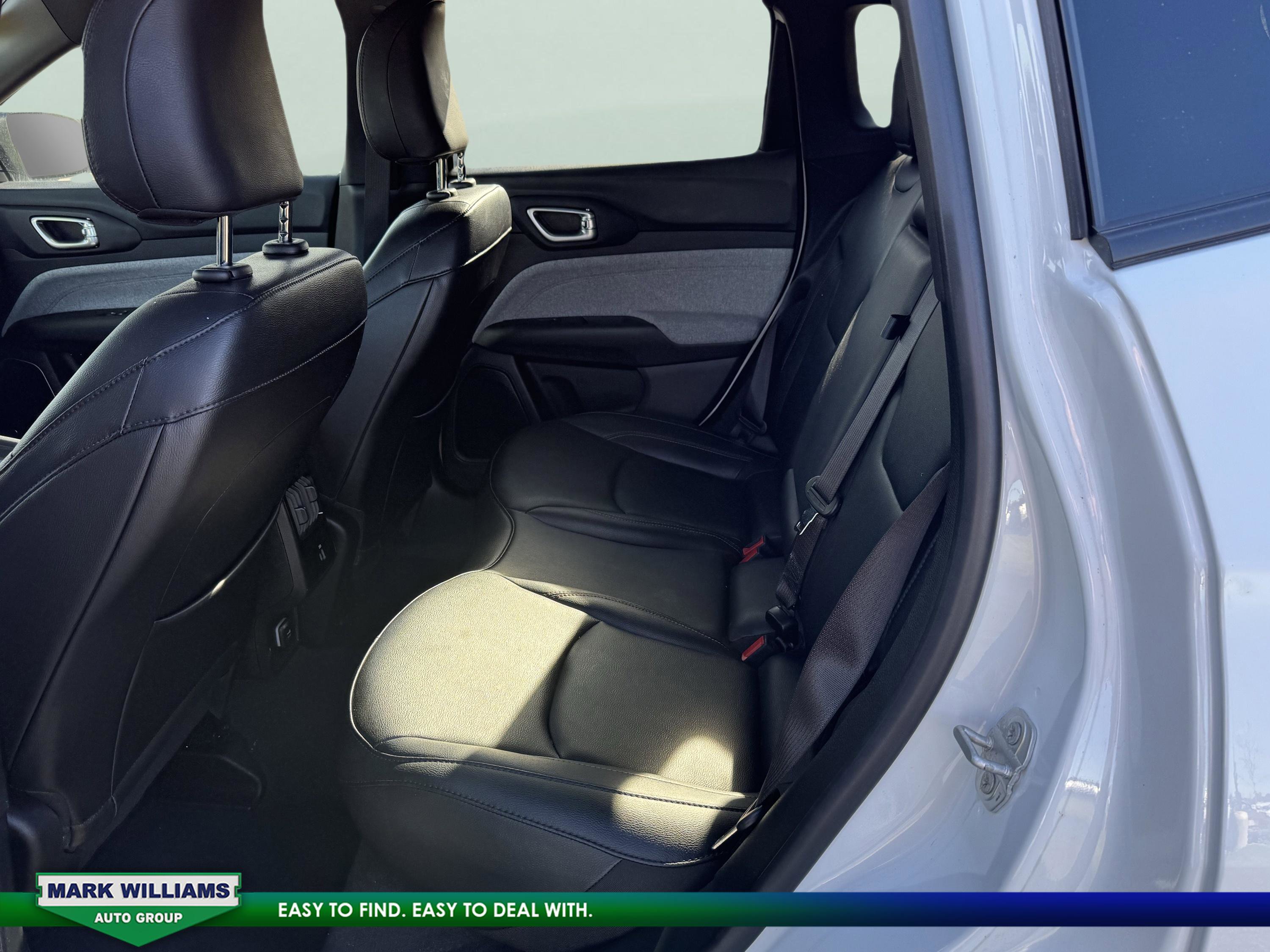 Used 2024 Jeep Compass Latitude w/ Sun and Sound Group image 24