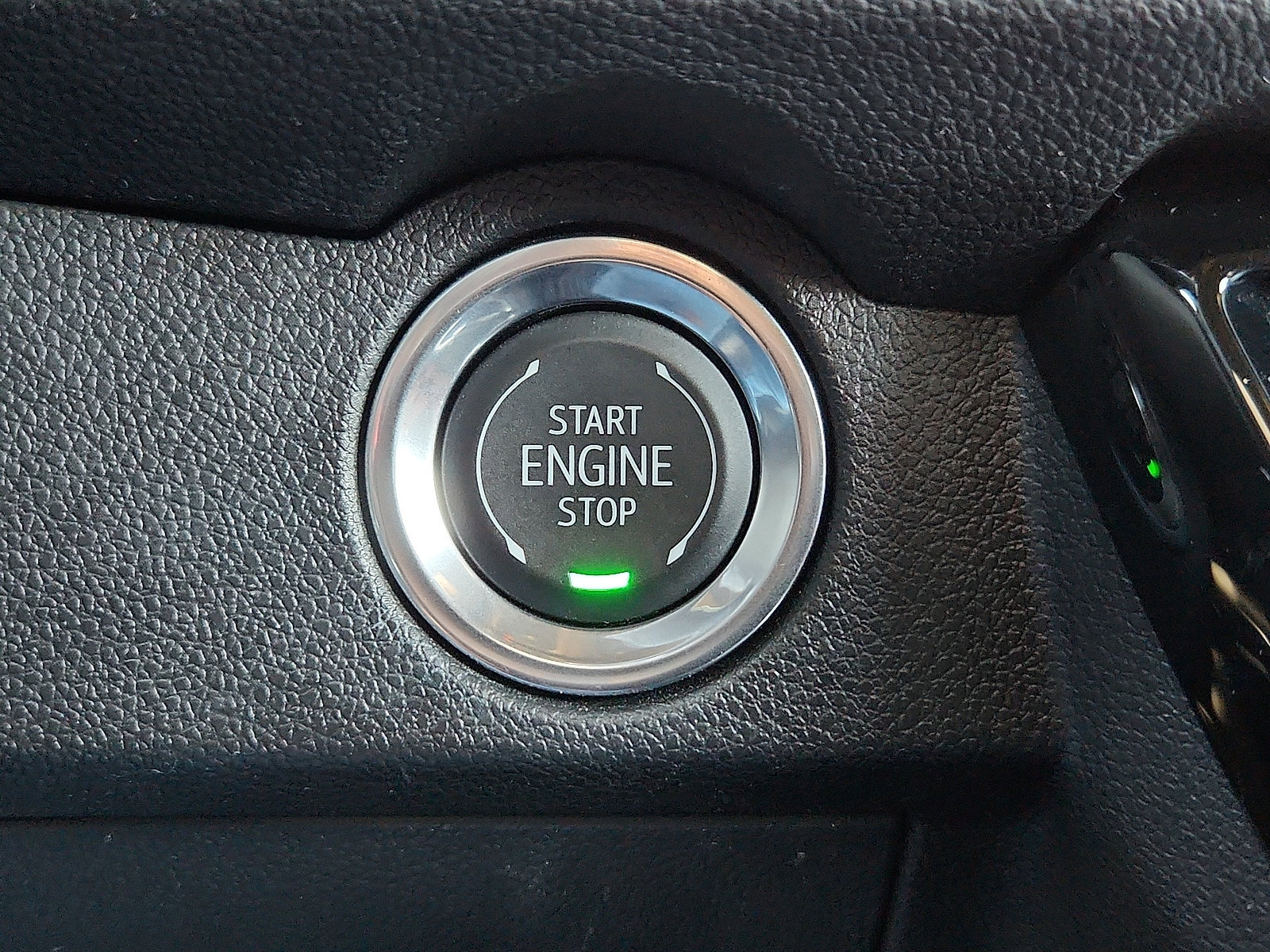 Used 2026 Chevrolet Traverse High Country w/ LPO, Floor Liner Package FWD image 23