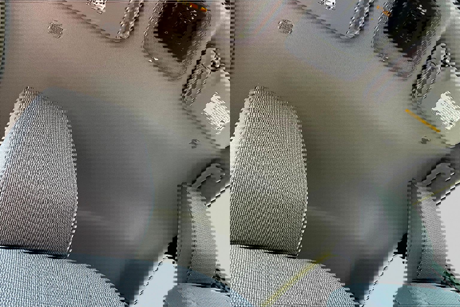 Used 2025 Toyota Prius LE FWD image 27