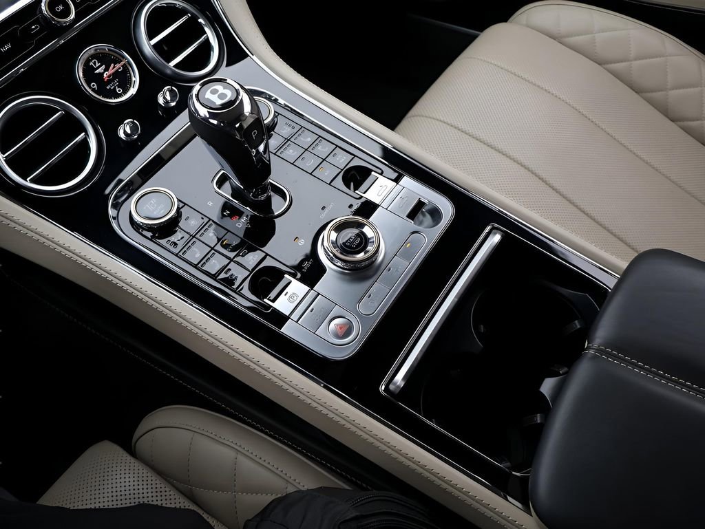 Used 2022 Bentley Continental GT AWD/4WD image 28