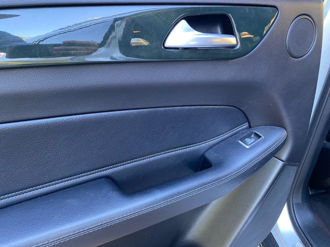 Used 2019 Mercedes-Benz GLS 450 4MATIC image 36