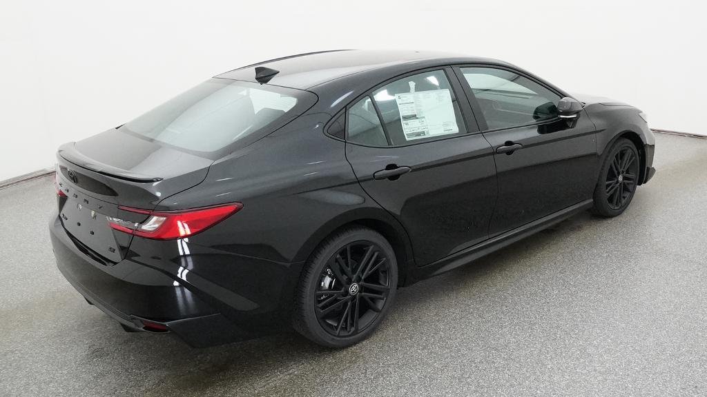 New 2026 Toyota Camry Hybrid FWD image 18