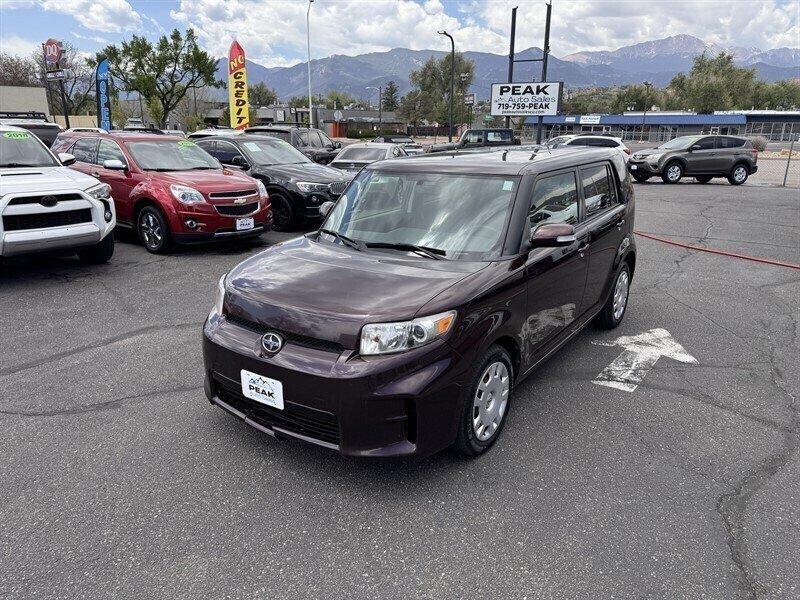 Used 2015 Scion xB FWD image 3