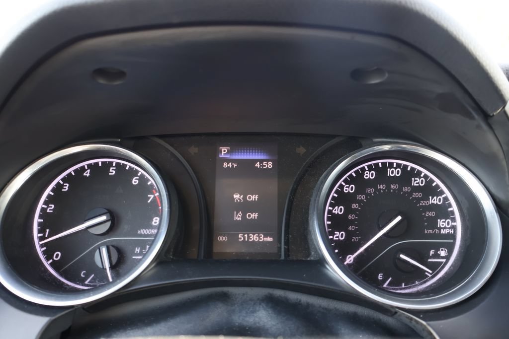 Used 2019 Toyota Camry SE FWD image 23