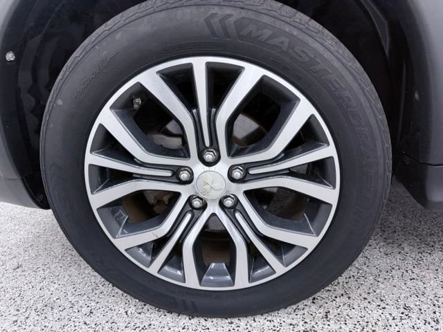 Used 2017 Mitsubishi Outlander Sport SEL FWD image 12