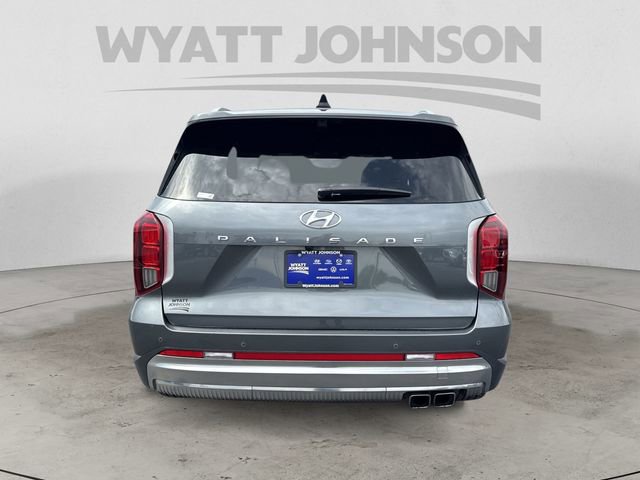 Used 2024 Hyundai Palisade Calligraphy FWD image 4