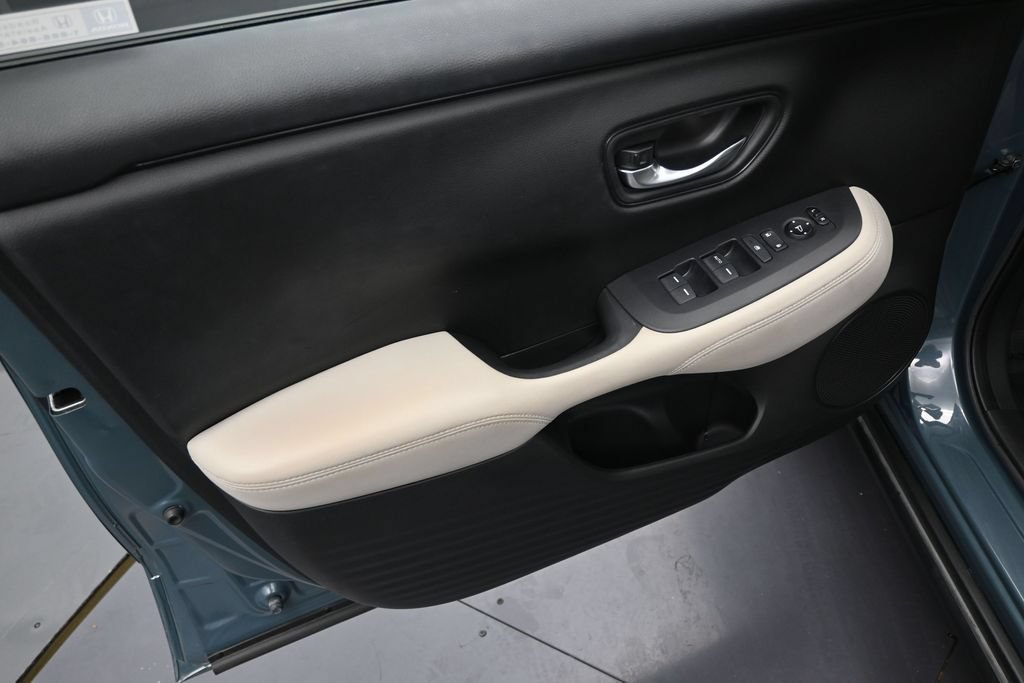 Used 2024 Honda HR-V LX image 10