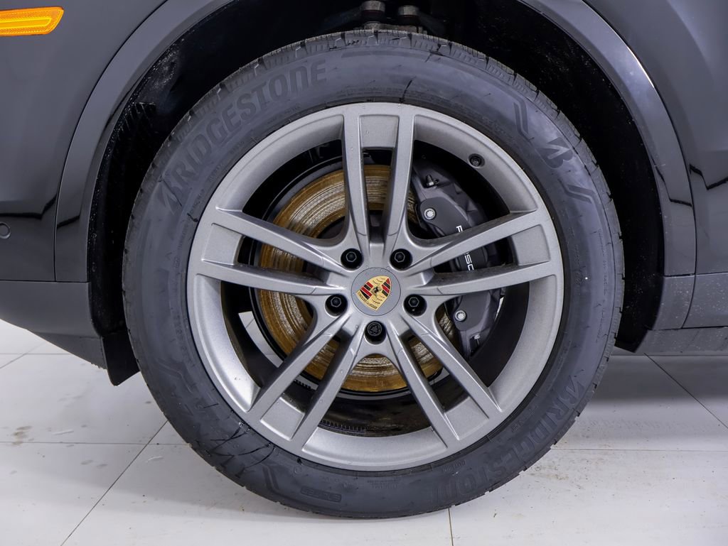 New 2026 Porsche Cayenne image 30
