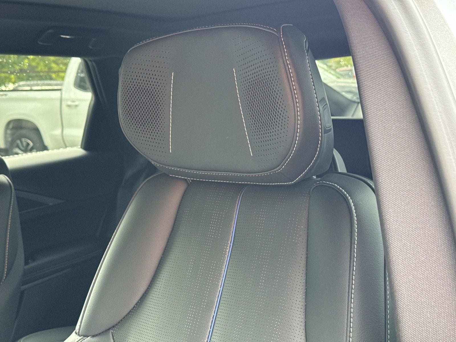 Used 2025 Cadillac Lyriq Luxury w/ LPO, Floor Liner Package AWD/4WD image 14