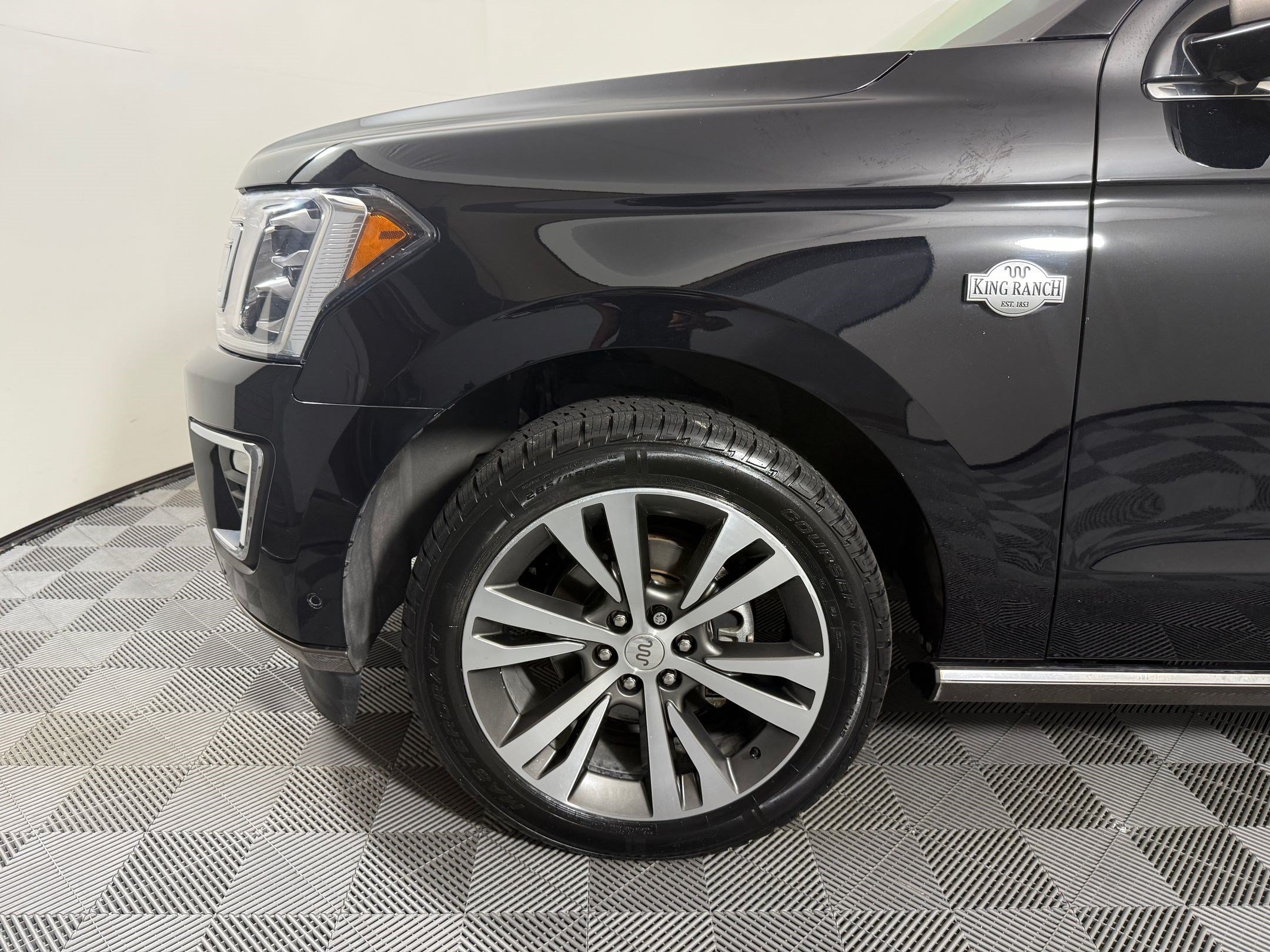 Used 2020 Ford Expedition King Ranch w/ Cargo Package AWD/4WD image 13