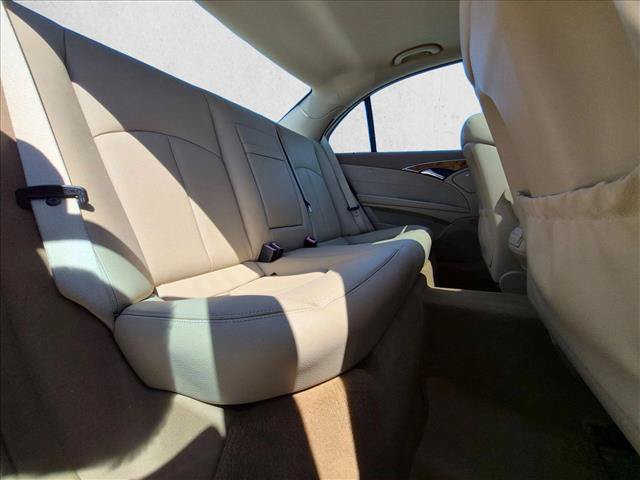 Used 2009 Mercedes-Benz E 350 Sedan image 18