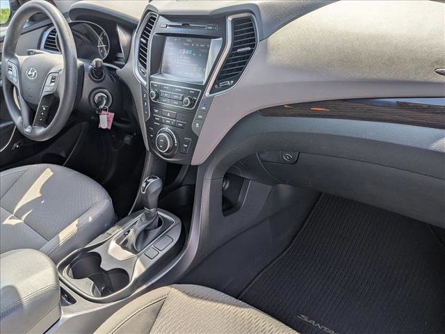 Used 2017 Hyundai Santa Fe SE FWD image 21