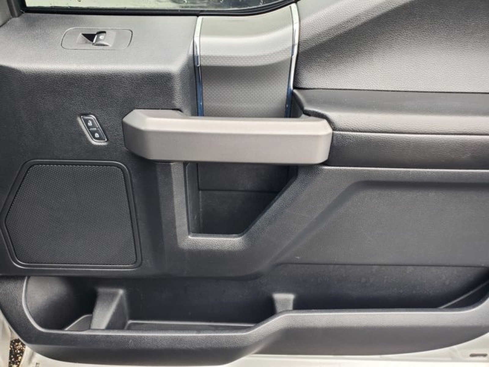 Used 2015 Ford F150 XLT w/ Equipment Group 301A Mid image 36