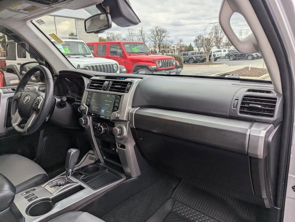 Used 2022 Toyota 4Runner SR5 Premium w/ Moonroof Package image 18