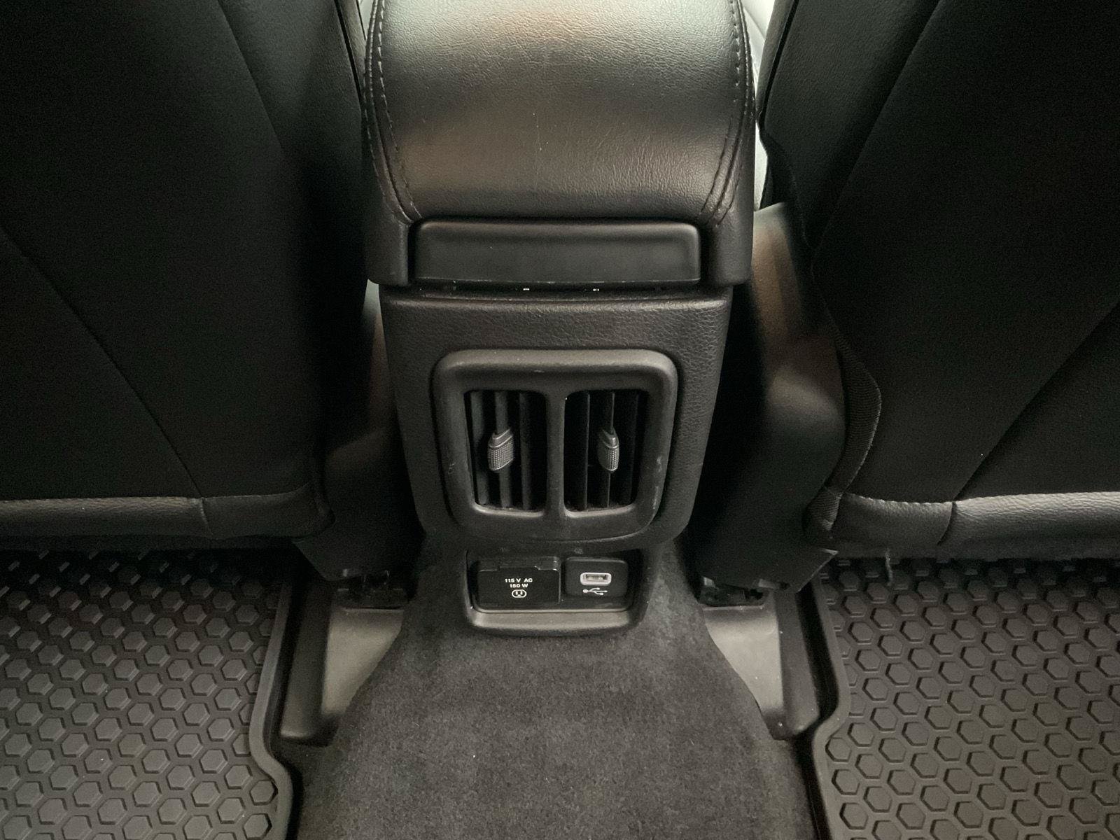 Used 2019 Jeep Compass Latitude FWD image 26