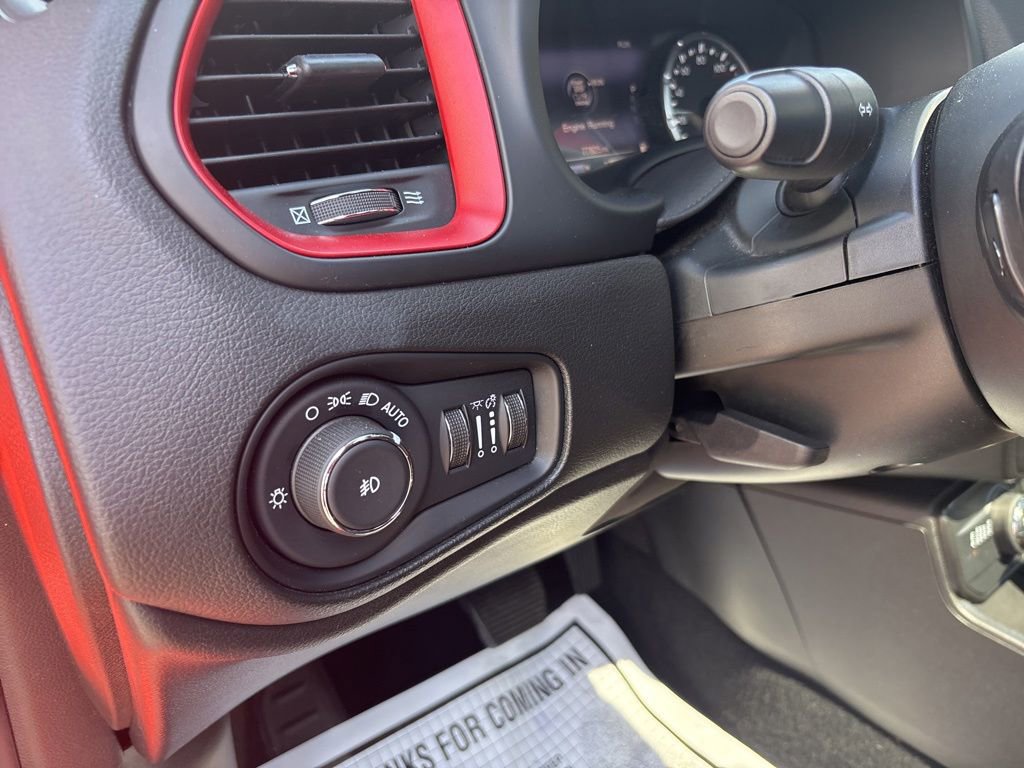 Used 2021 Jeep Renegade Trailhawk w/ Sun & Sound Group AWD/4WD image 23