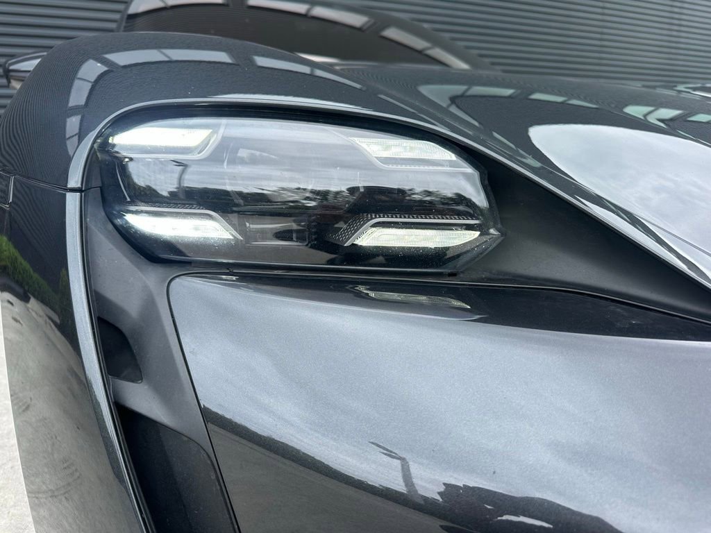 Certified 2021 Porsche Taycan Turbo w/ Premium Package AWD/4WD image 9